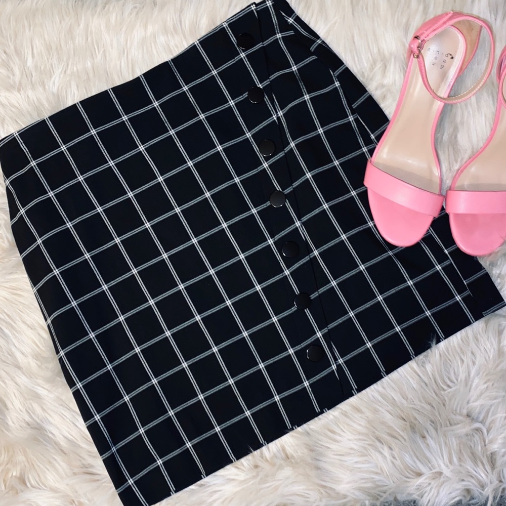 Black plaid skirt